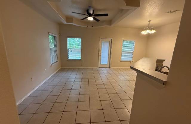 3-Bedroom Home Near Downtown San Antonio | Pets Considered + Section 8 Welcome Gallery 4