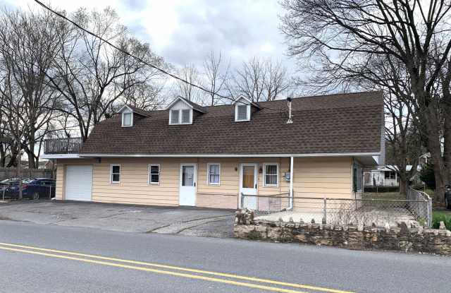 Charming single-family home just a short walk from Shippensburg University! photos photos