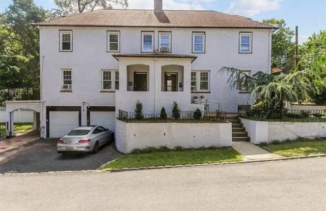 11 Floyd Place unit: A - 11 Floyd Place, Great Neck, NY 11024