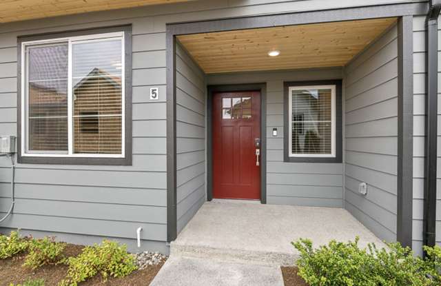 4 Bedroom Kenmore Townhome with a Territorial View! Gallery 2