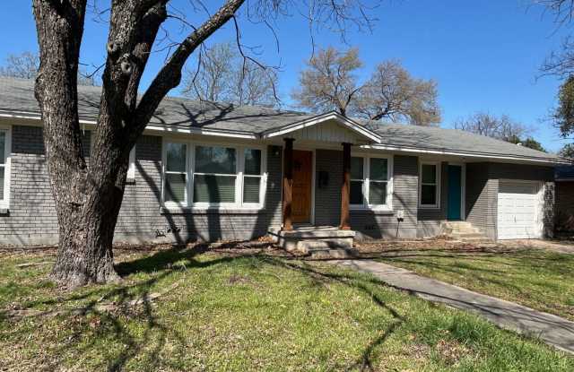 Updated Central Waco Home - 3909 Cobbs Drive, Waco, TX 76708