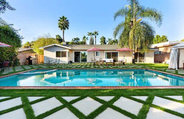 21206 Lighthill Dr - 21206 Lighthill Drive, Topanga, CA 90290