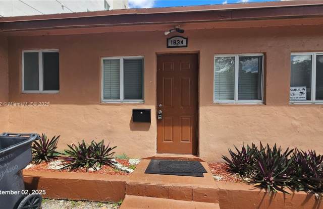 1834 Monroe St photos photos