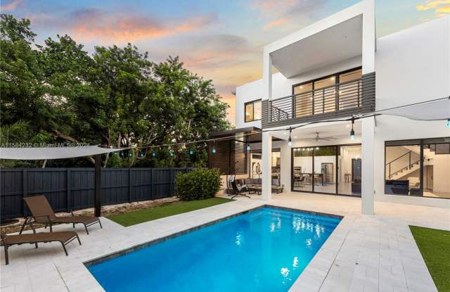 200 NE 22nd St - 200 Northeast 22nd Street, Wilton Manors, FL 33305