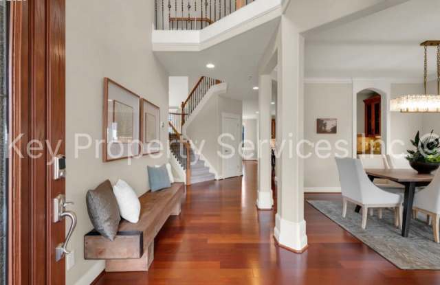 Gorgeous 4-Bedroom Orchards Home Gallery 4