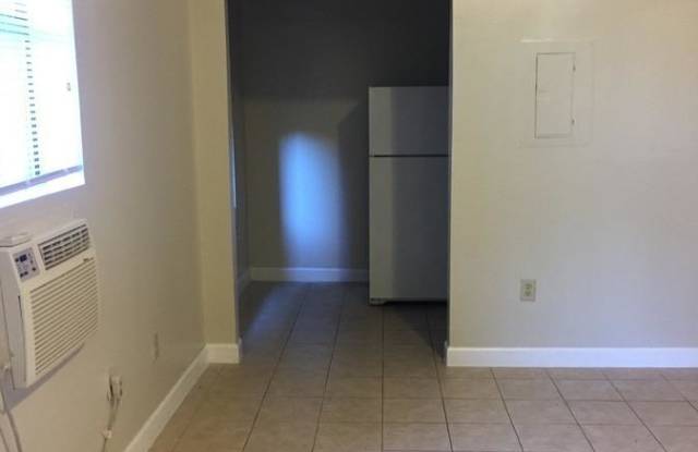 1320 Fairmont St., NW Gallery 4