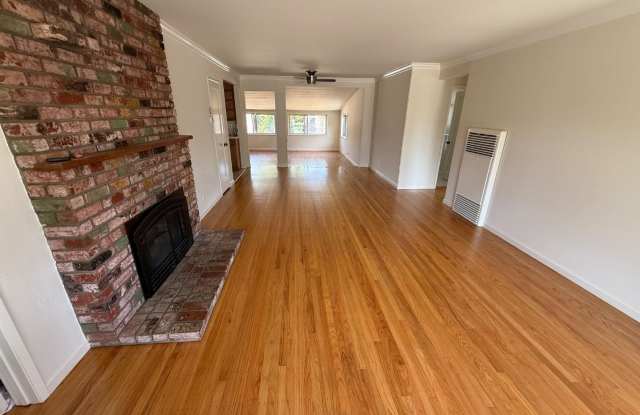 14901 Nelson WAY Gallery 3