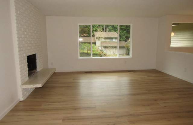 6303 142nd Street SW Gallery 4