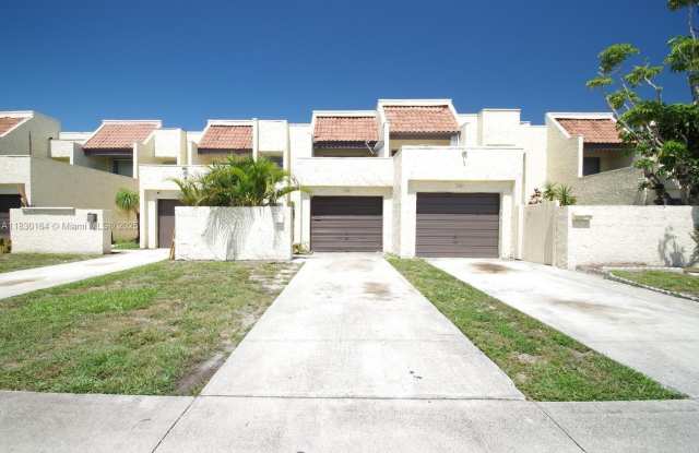 1733 NW 56th Ave photos photos
