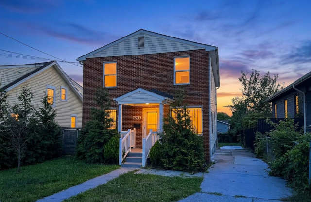 Spacious Home suitable for roommates and group homes *Section 8 accepted* Gallery 1