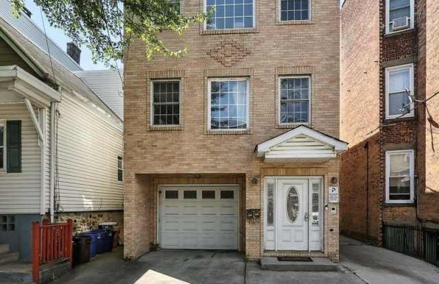 207 NEW YORK AVE photos photos