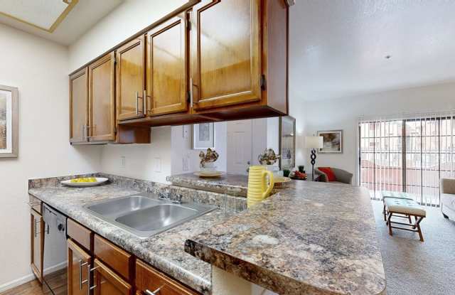 Atrium Court Apartment Homes Gallery 3