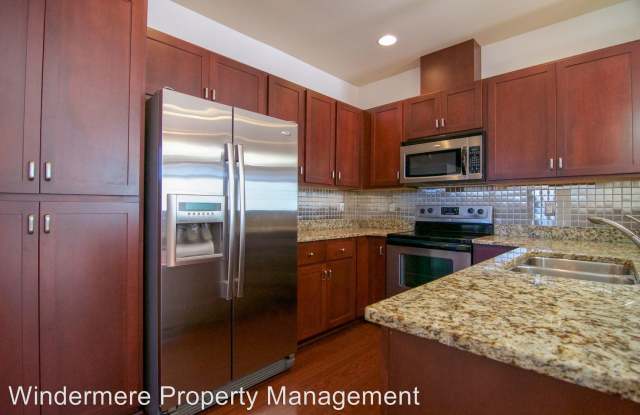 13914 North Point Circle #A Gallery 3