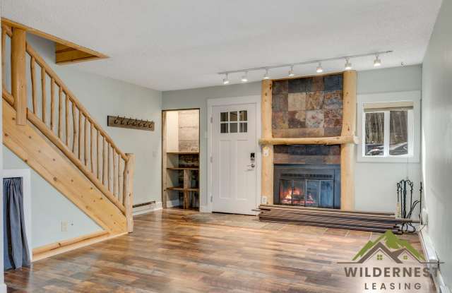 Pet Friendly Updated End Unit with Washer/Dryer - 6950 Ryan Gulch Road, Summit County, CO 80498