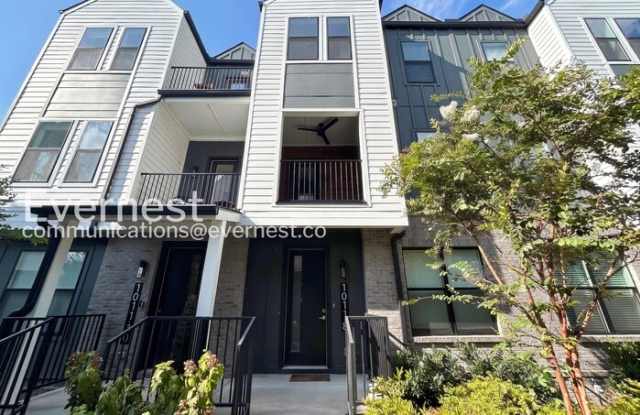 1011 44th Avenue North Gallery 1