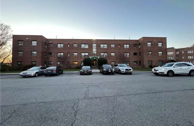 25 Shady Glen Court unit: 1H - 25 Shady Glen Court, New Rochelle, NY 10805