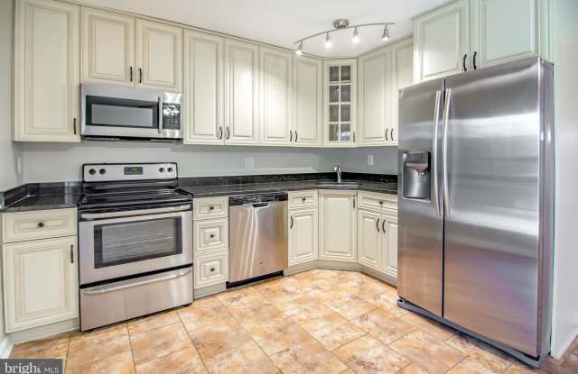 1528 MARLBOROUGH COURT Gallery 4