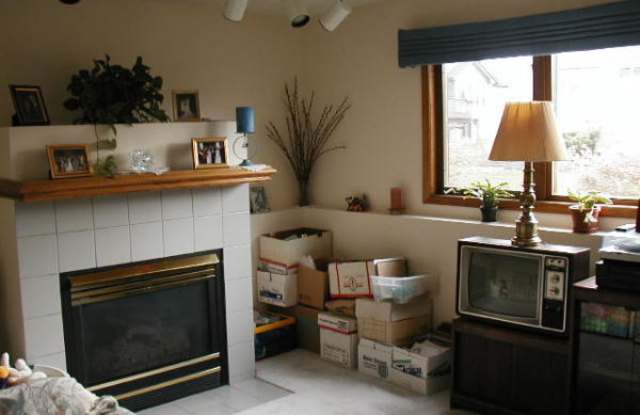 15887 Garrett Dr Gallery 4
