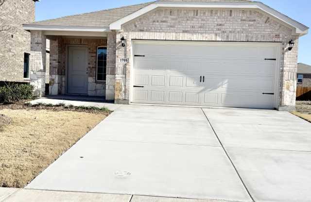 1715 Potomac Ln photos photos