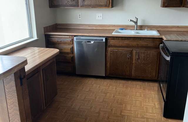 4 Bed / 2 Bath Townhome 5min from the beach photos photos