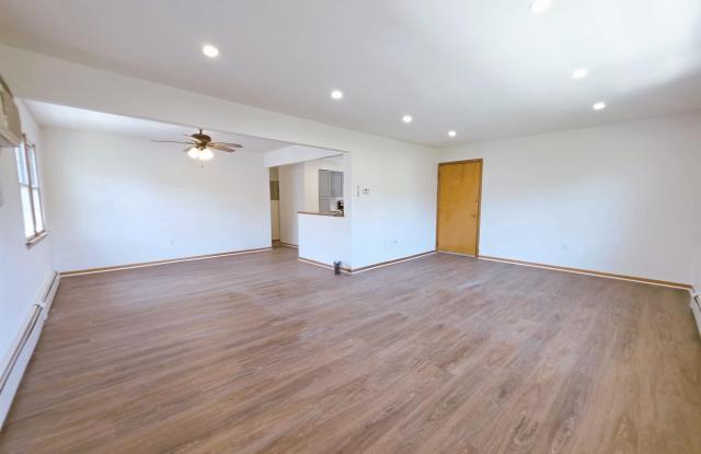 295 PAULANNE TERRACE Gallery 4
