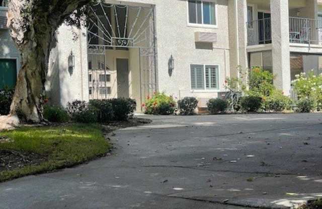 5515 Paseo Del Lago W. - 5515 Paseo Del Lago West, Laguna Woods, CA 92637 5515 Paseo Del Lago W. - 5515 Paseo Del Lago West, Laguna Woods, CA 92637