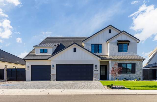 Beautiful 6-Bedroom Home for Rent in Prime Southern Utah Location! - 2893 East Yavin Way, St. George, UT 84790