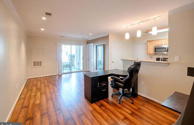 12854 FAIR BRIAR Lane Gallery 3