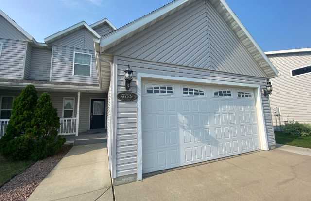A RELAXING RETREAT - 3 bd/2.5 bath Twin Home for Rent photos photos