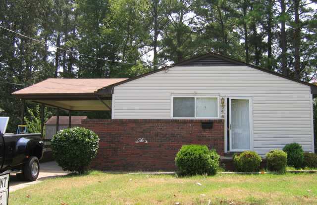 Portsmouth: 3 Bedroom 1 Bath Single Family Home Located in Bide-A-Wee Manor photos photos