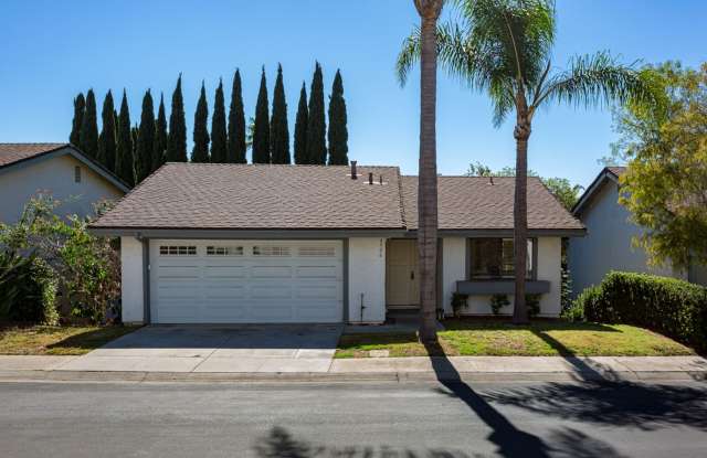 Beautifully Remodeled Home in Bay Park/Bay Ho Gallery 1