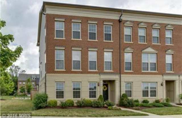 7801 Crescent Park Dr - 7801 Crescent Park Drive, Gainesville, VA 20155