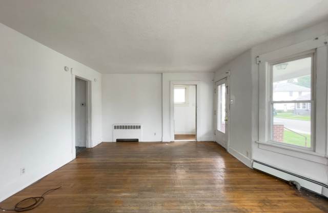 Space, Comfort & Location—Minutes from Ball State Gallery 4