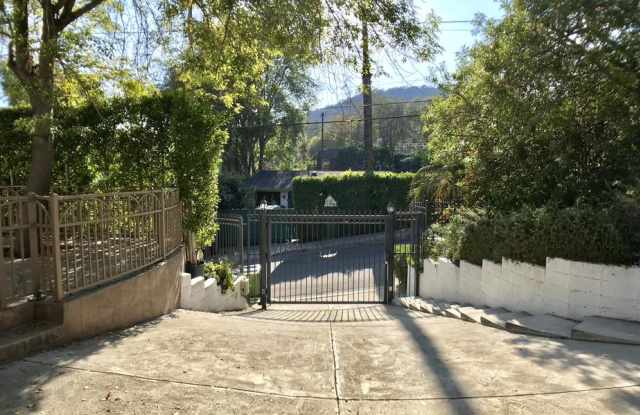 8123 AMOR Road Gallery 3