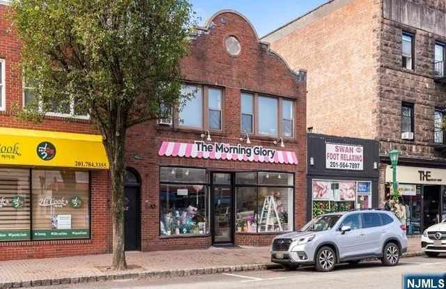 218 Closter Dock Road Gallery 2