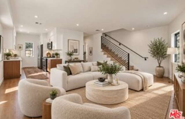 2117 Beachwood Drive Gallery 1