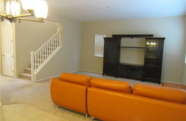 5424 Emerald Basin Street Gallery 4