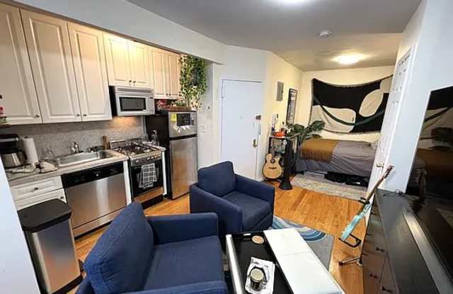326 E 6th St Apt 14 - 326 East 6th Street, New York City, NY 10003