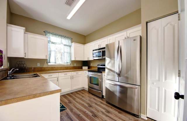 6143 Seminole Gardens Circle, Riviera Beach, FL 33418 photos photos