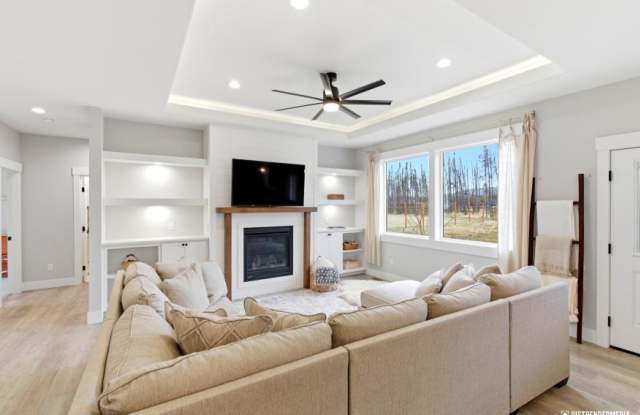 703 West Birdnest Drive Gallery 4