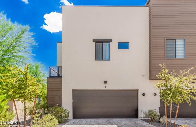 2645 E OSBORN Road Gallery 2
