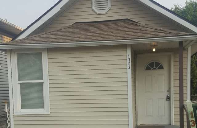 This Charming 2 bed, 1 bath Single Family Home is available August 10th!! photos photos This Charming 2 bed, 1 bath Single Family Home is available August 10th!! photos photos