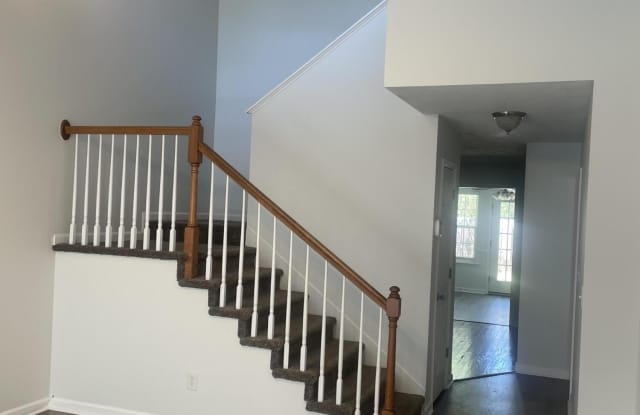 605 Goodale Lane Gallery 3