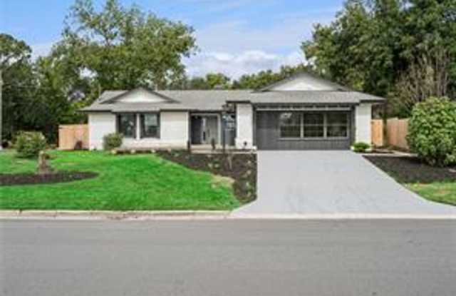 LAKE FRONT RENTAL WITH DOCK ON CLERMONT CHAIN!! Gallery 4