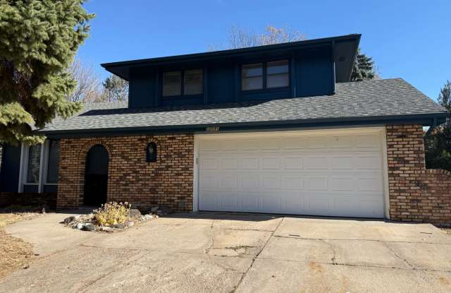 Large 3BR/3BA Home Near Linden Park! - 12131 Parker Circle, Omaha, NE 68154
