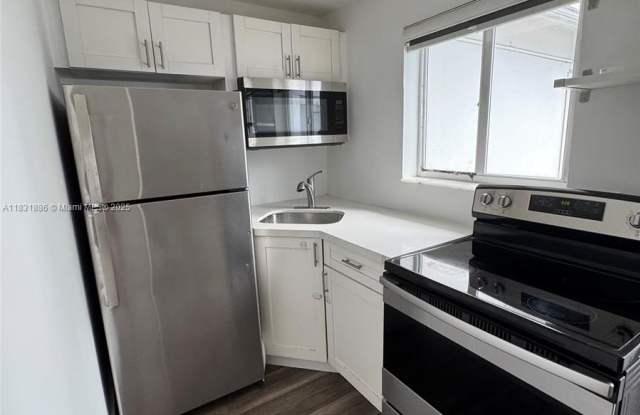 685 SW 7th Ter photos photos