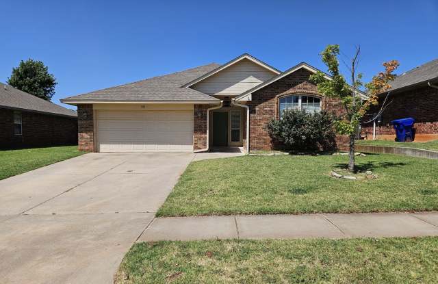 (3) Bed/(2) Bath in NE Norman Avail NOW! photos photos