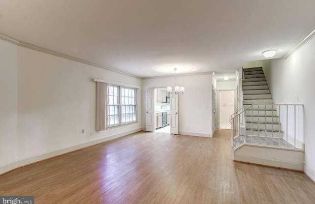 4341 MASSACHUSETTS AVE NW #4341 Gallery 4