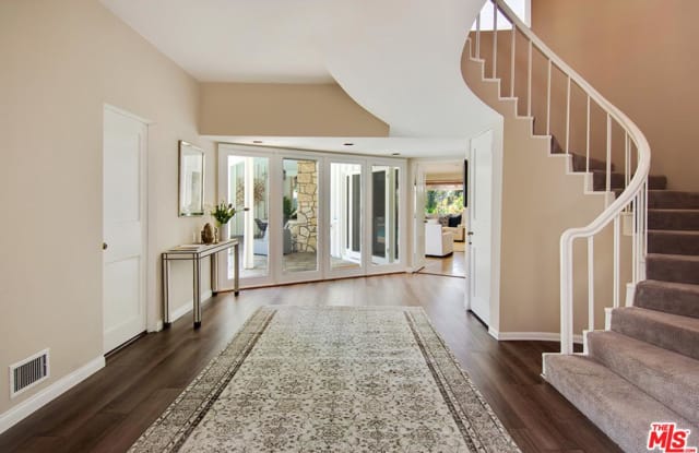 959 ALPINE Drive - 959 N Alpine Dr, Beverly Hills, CA 90210