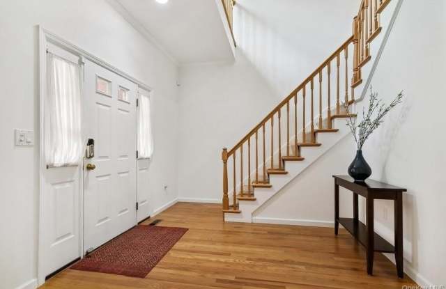 921 Shore Acres Drive Gallery 3